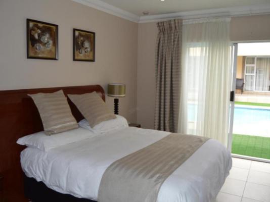 Lakeview Hotel Guesthouse & Conference Center - 231702