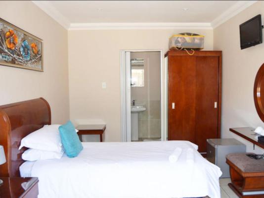Lakeview Hotel Guesthouse & Conference Center - 231704
