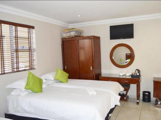 Lakeview Hotel Guesthouse & Conference Center - 231712