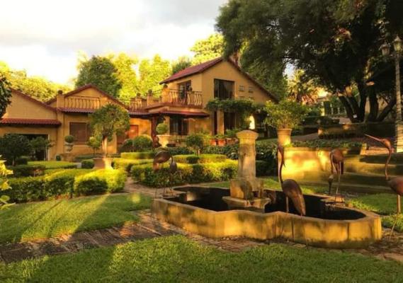 The Tuscan Garden - 232039