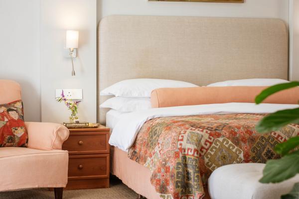 Luxury Room - Honeymoon Suite