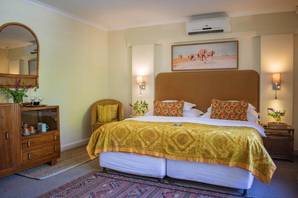 Mountain View Room