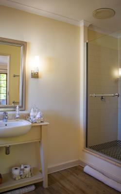 5 Seasons Guest House - 232259