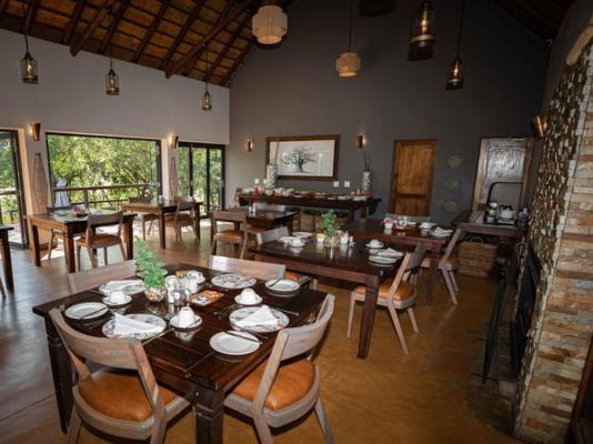 Elephant Plains Game Lodge - 232404