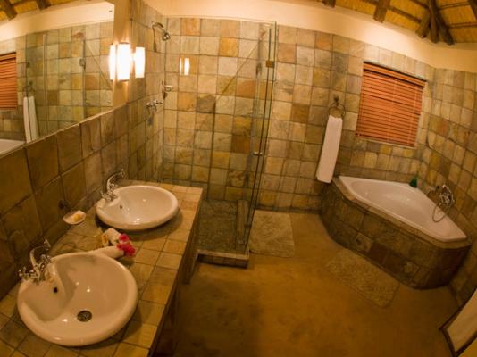 Elephant Plains Game Lodge - 232424