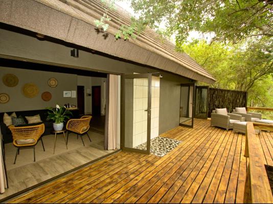 Elephant Plains Game Lodge - 232428