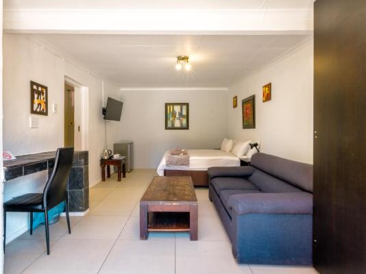 Linden Guesthouse - 232535