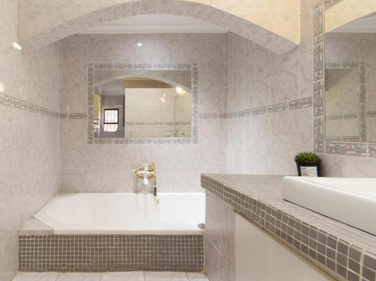 Linden Guesthouse - 232600