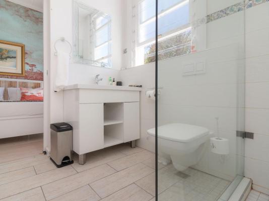 Kelvin Cottage - 232657