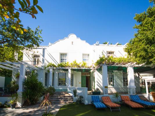 Mountain Manor Guest House & Executive Suites - 233040