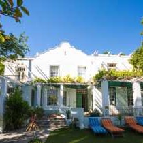 Mountain Manor Guest House & Executive Suites - 233040
