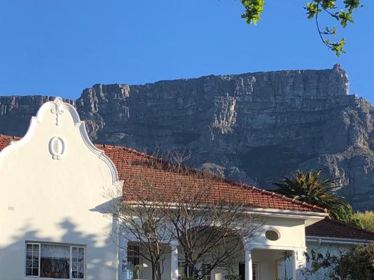 Mountain Manor Guest House & Executive Suites - 233050