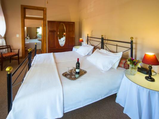 Mountain Manor Guest House & Executive Suites - 233061