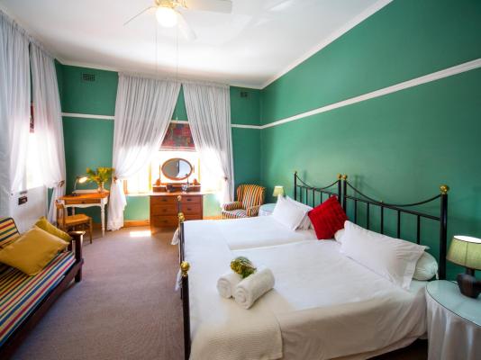 Mountain Manor Guest House & Executive Suites - 233062