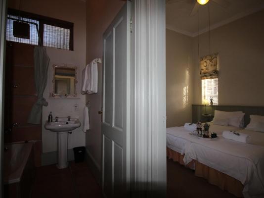Mountain Manor Guest House & Executive Suites - 233064