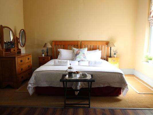 Mountain Manor Guest House & Executive Suites - 233068
