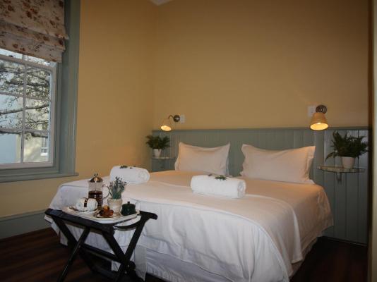 Mountain Manor Guest House & Executive Suites - 233072