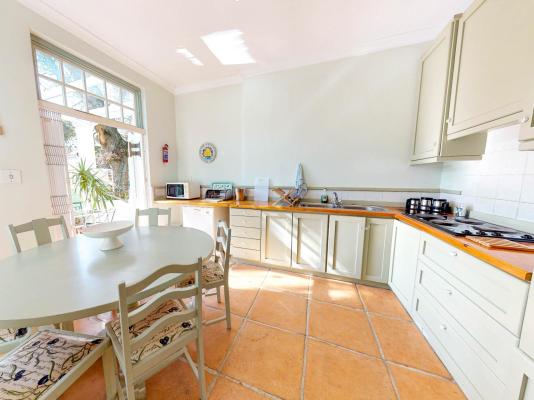Mountain Manor Guest House & Executive Suites - 233078