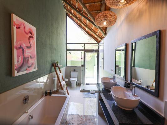 Tomo Safari Lodge - 233117