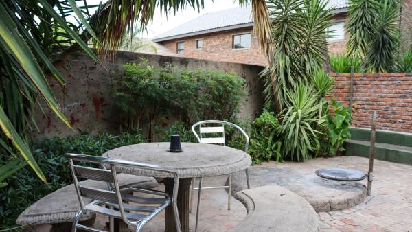 Golden Lantern Guest Lodge/Guest House - 233191
