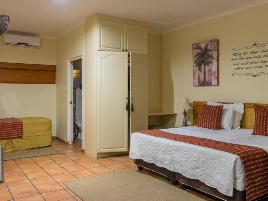 Centre Court B&B - 233361