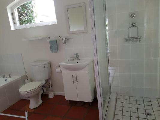 Room image 10