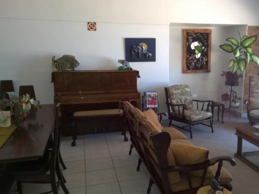 Sea Otters Lodge & Conference Centre - 233508
