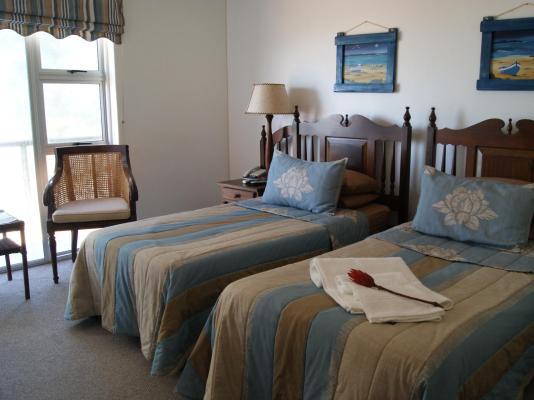 Sea Otters Lodge & Conference Centre - 233518