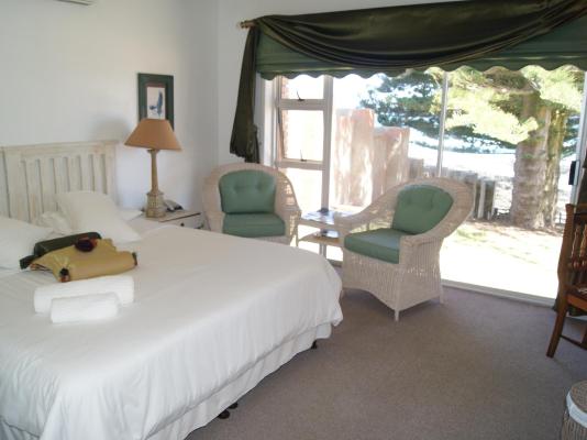 Sea Otters Lodge & Conference Centre - 233527
