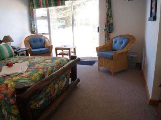 Sea Otters Lodge & Conference Centre - 233534