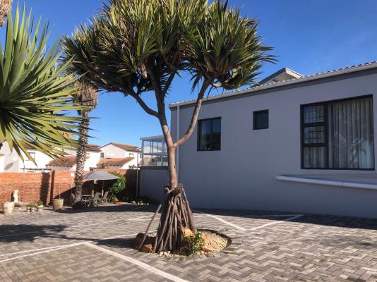 Le Blue Guesthouse - 233628