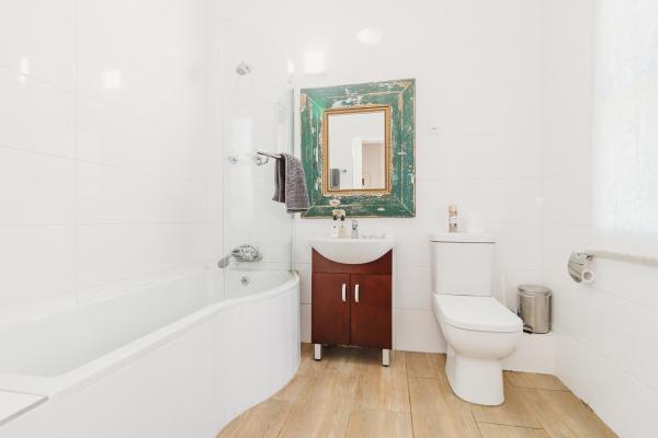 Acorn Guest House - 233974