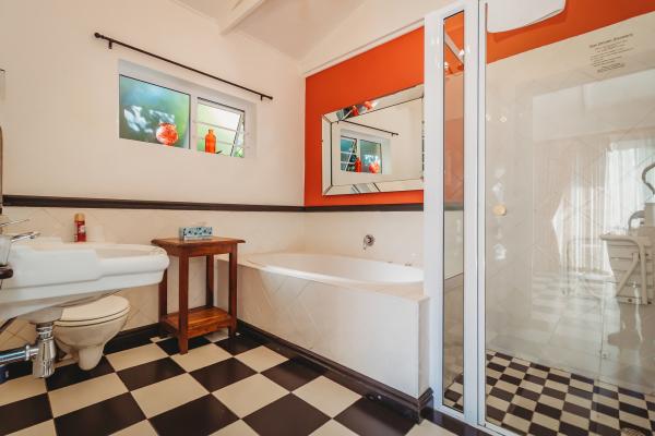 Acorn Guest House - 233987