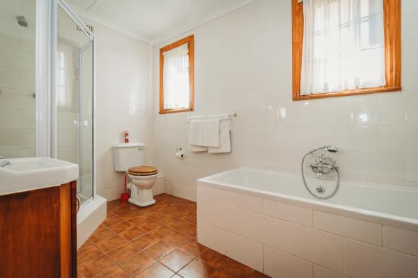 Acorn Guest House - 233998