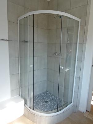 Room 2 Ensuite