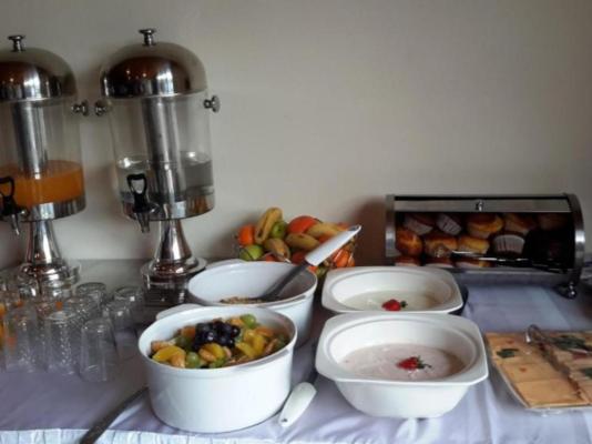 Lakefield Hotel - 234054