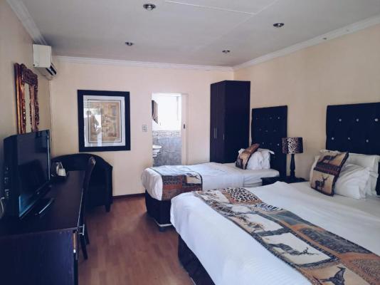 Lakefield Hotel - 234059