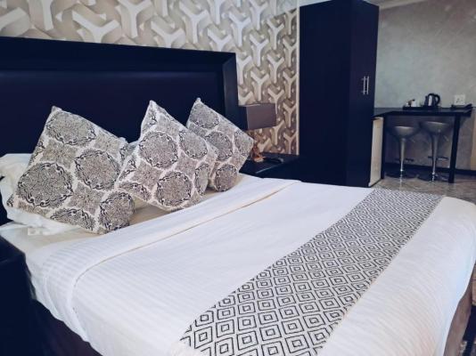 Lakefield Hotel - 234066