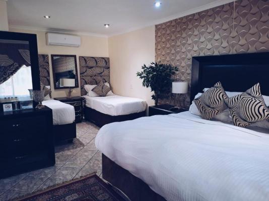 Lakefield Hotel - 234072