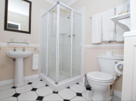 Room image 3