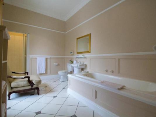 Pontac Manor Hotel & Restaurant - 234120