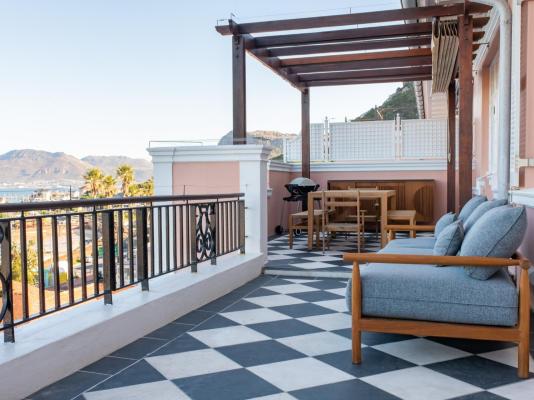 Chartfield Guesthouse & Majestic Apartments - 234544