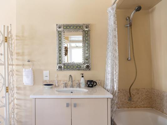 Chartfield Guesthouse & Majestic Apartments - 234558