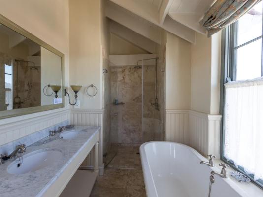 Chartfield Guesthouse & Majestic Apartments - 234563