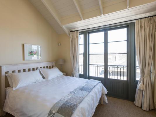 Chartfield Guesthouse & Majestic Apartments - 234568