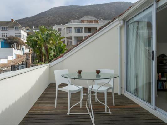 Chartfield Guesthouse & Majestic Apartments - 234578