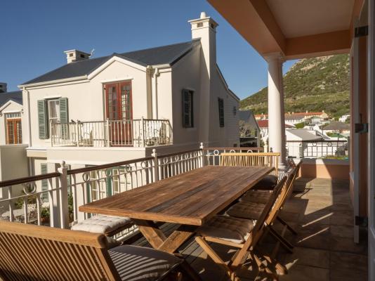Chartfield Guesthouse & Majestic Apartments - 234594