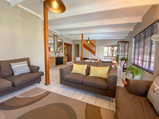 Loerie Guest Lodge - 234645