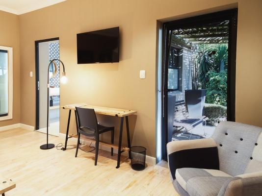 Loerie Guest Lodge - 234663