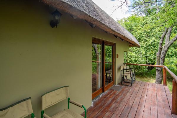Luxury Honeymoon Suite